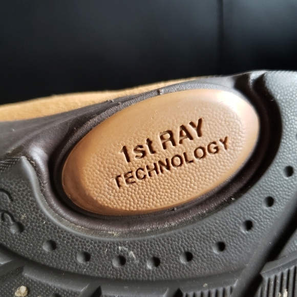 Vionic Arbor Slip On Clogs Light Brown Tan Leather Women's 6 Comfort Mules EUC - Picture 10 of 11